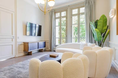 Luxe herenhuis met tuin in het hart van...