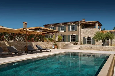 Villa Olive View