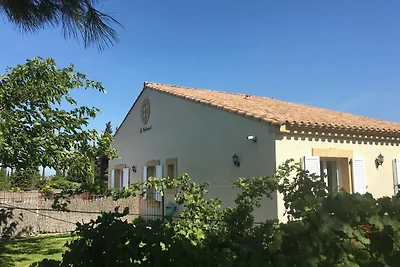 Confortevole villa con jacuzzi