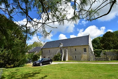 Ferienhaus in Lantheuil mit Garten