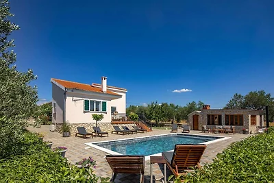Villa a Polaca con piscina privata