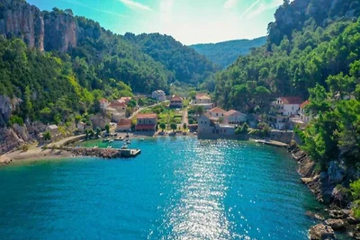 Apartment Vela Stiniva mit Terrasse