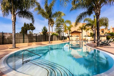 Wohnung in Luz mit Meerblick & Pools