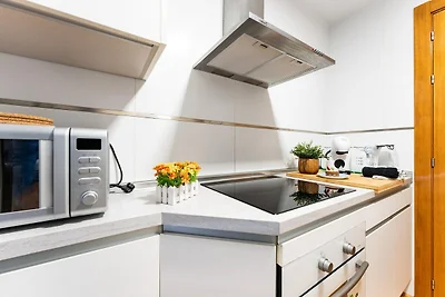 Stadtwohnung für 4 mit Parkplatz, Malaga