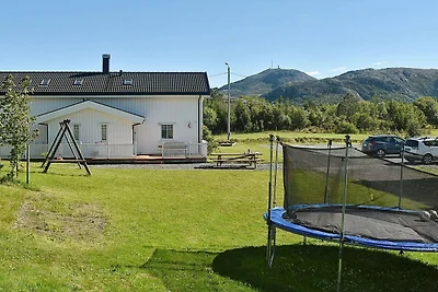8 Personen Ferienhaus in Oksvoll