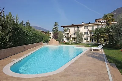Vakantieappartement in Salò met zwembad