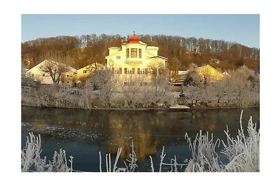 Inching Manor||Walting