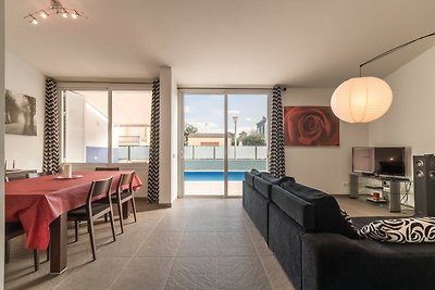 Vakantiehuis aan de kust met privézwembad