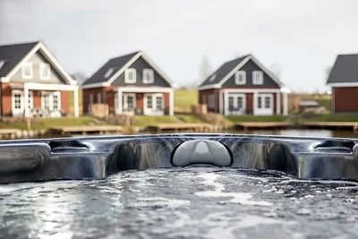 Watervilla Jacuzzi 6