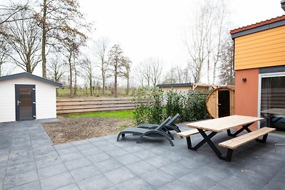 Wellness-Bungalow mit Whirlpool und Sauna