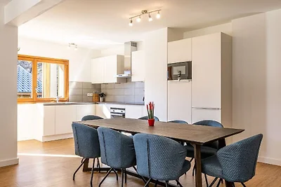 Chalet am Genfersee in den Alpen