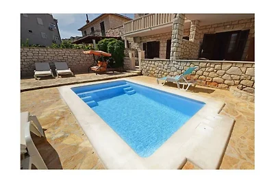 Vila Marija mit Pool