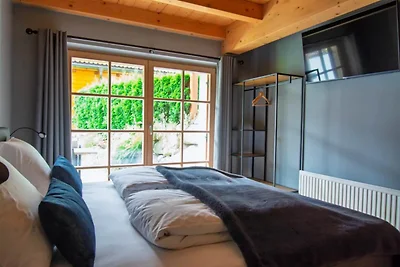 Elegante Chalet Alpino per 10 Ospiti