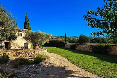 Ferienhaus in Bonnieux mit Schwimmbecken