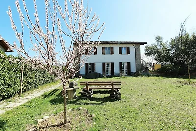 Grande casa nella campagna piemontese adatta ...
