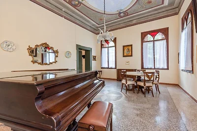 Moderna casa vacanze a Romano con giardino