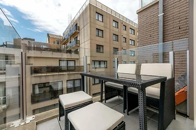 2-Zimmer-Wohnung mit seitlichem Meerblick
