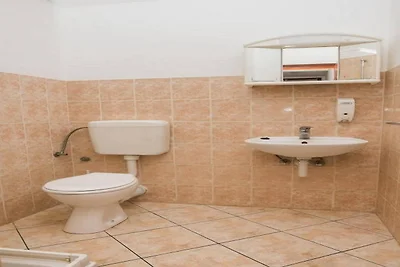 Schöne Wohnung in Brodarica