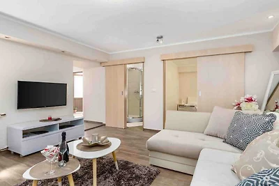 Modern Comfort  - One Bedroom Apartment...