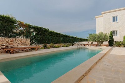 Seafront Villa Adriatica with pool