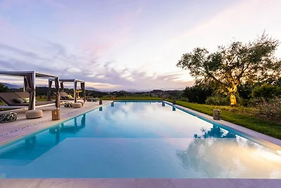 10 Bedrooms Villa in Lucca with pool
