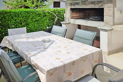 Haus in Starigrad bei Paklenica Park