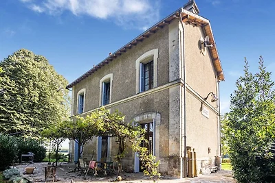 Villa rustica a Liglet con piscina