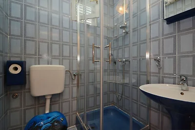 LaidBack Apartments - One Bedroom Apartment w...