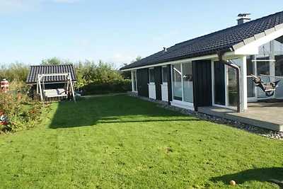 Vakantiehuis in Lankau met zwembad