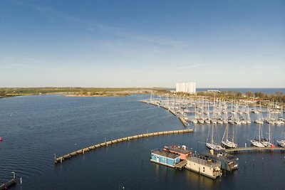 Woonboot direct aan het meer