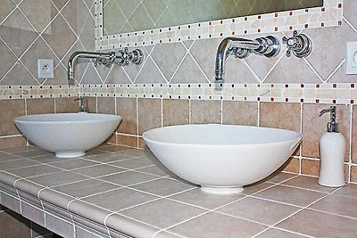 Opulenta villa a Le muy con piscina
