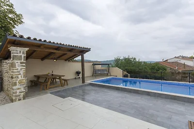 Villa in Motovun mit Schwimmbecken