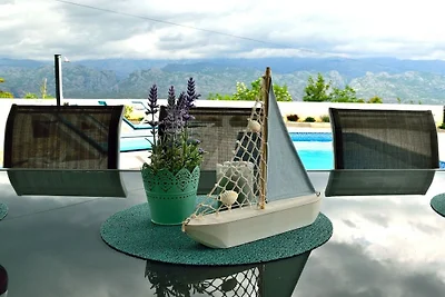 Ferienhaus in Vinjerac mit Schwimmbecken