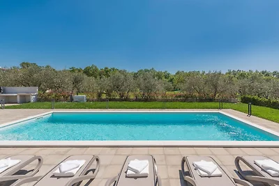 Modernes Ferienhaus in Novigrad mit...