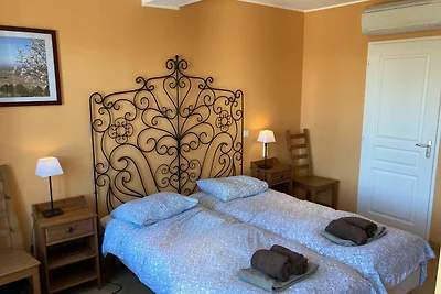 Pittoresca villa con piscina