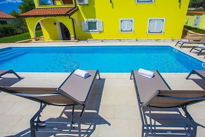 Villa in Porec mit Schwimmbecken