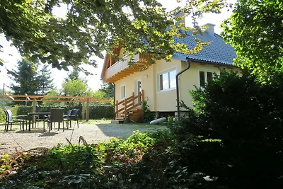 Bella casa per le vacanze a Bodensdorf am Oss...