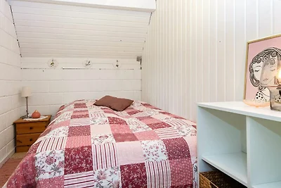 8 person holiday home in Glesborg