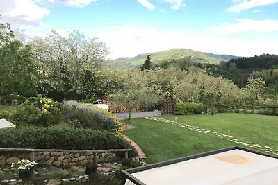 Villa in Pescia met zwembad