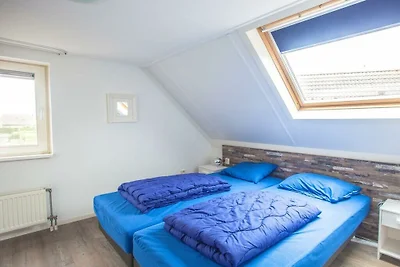 Ferienhaus in Medemblik mit Terrasse