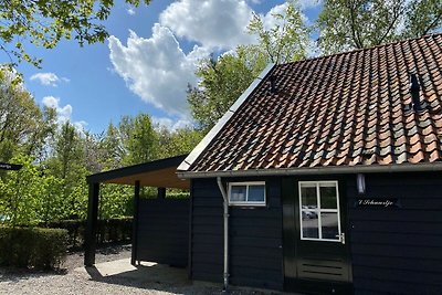 Schöne Wohnung mit überdachter Terrasse, in e...