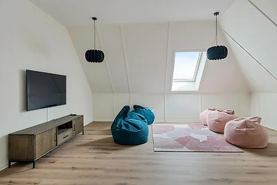 Villa am IJsselmeer mit privatem Steg