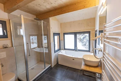 Luxuriöses Chalet mit Außen-Whirlpool