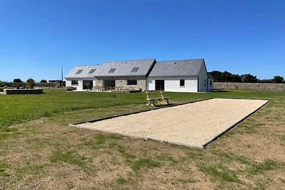 Huis Ploudalmézeau met verwarmd zwembad