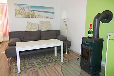 Ferienhaus mit Kamin am Achterwasser in Lütow