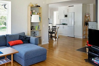 5 person holiday home in Mönsterås