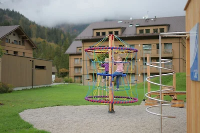 Modernes Alpenapartment mit Terrasse