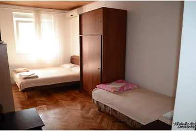 Apartments Roza - One bedroom apartment with ...