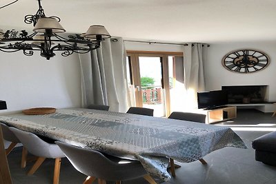 Apartment with free shuttle