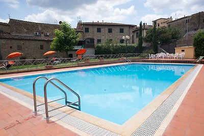 Apartment in San Donato in Poggio mit...